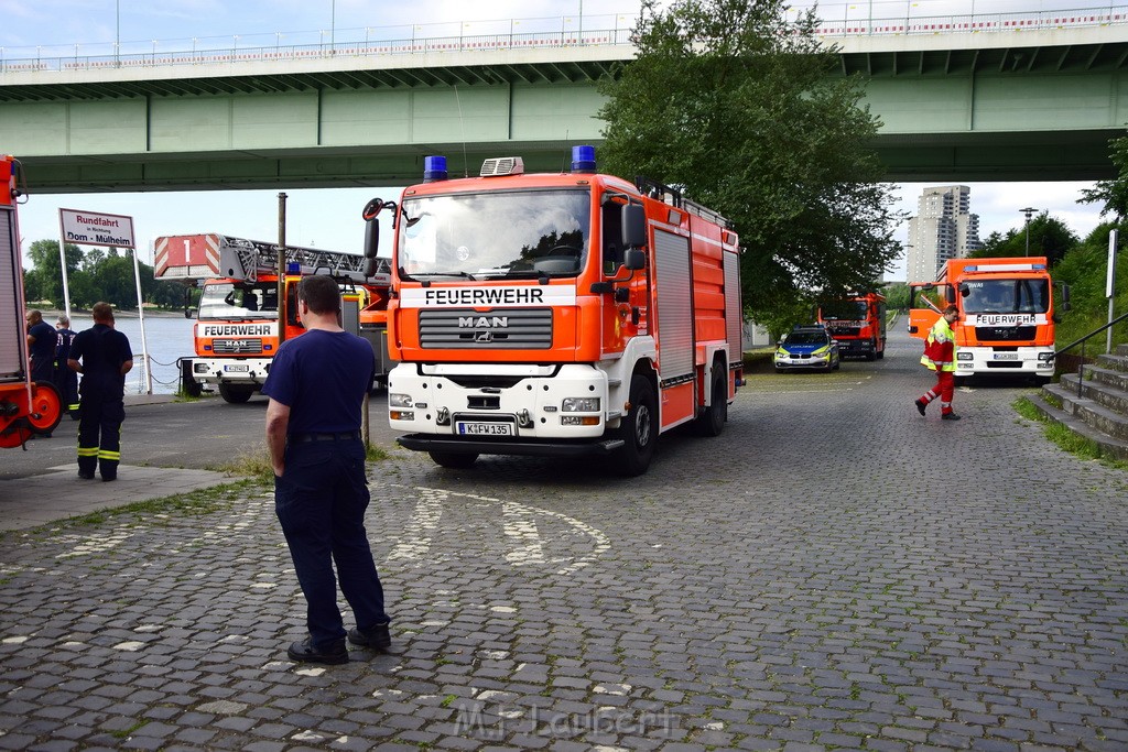 Schiff 1 Koeln in Hoehe der Koelner Zoobruecke P197.JPG - Miklos Laubert